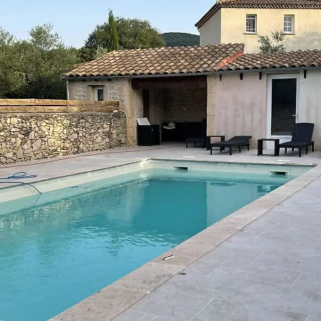 Ferienhaus Captivating 2-Bed Cottage Garden & Pool In Sauve